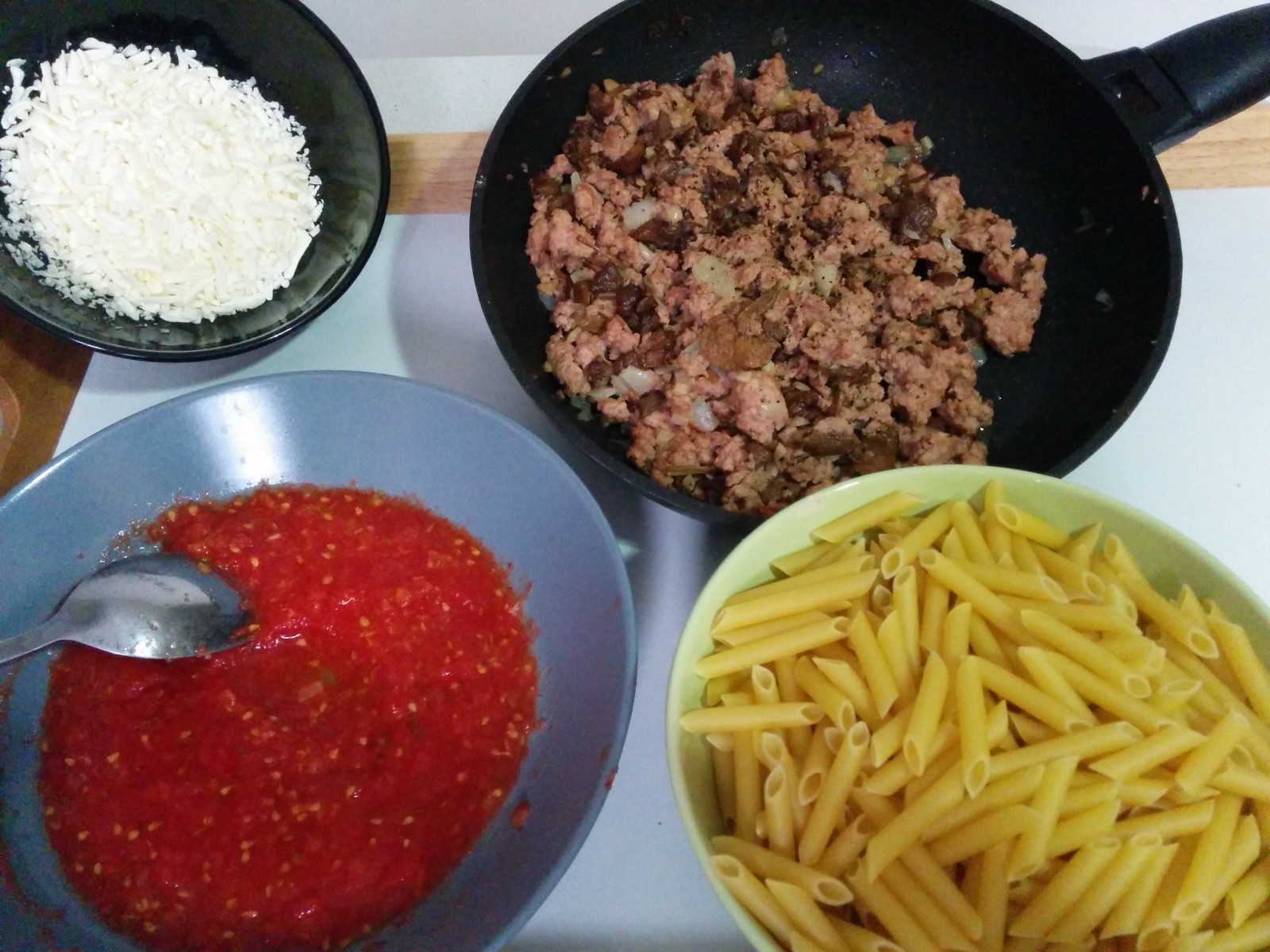 Macarrons a la bolonyesa